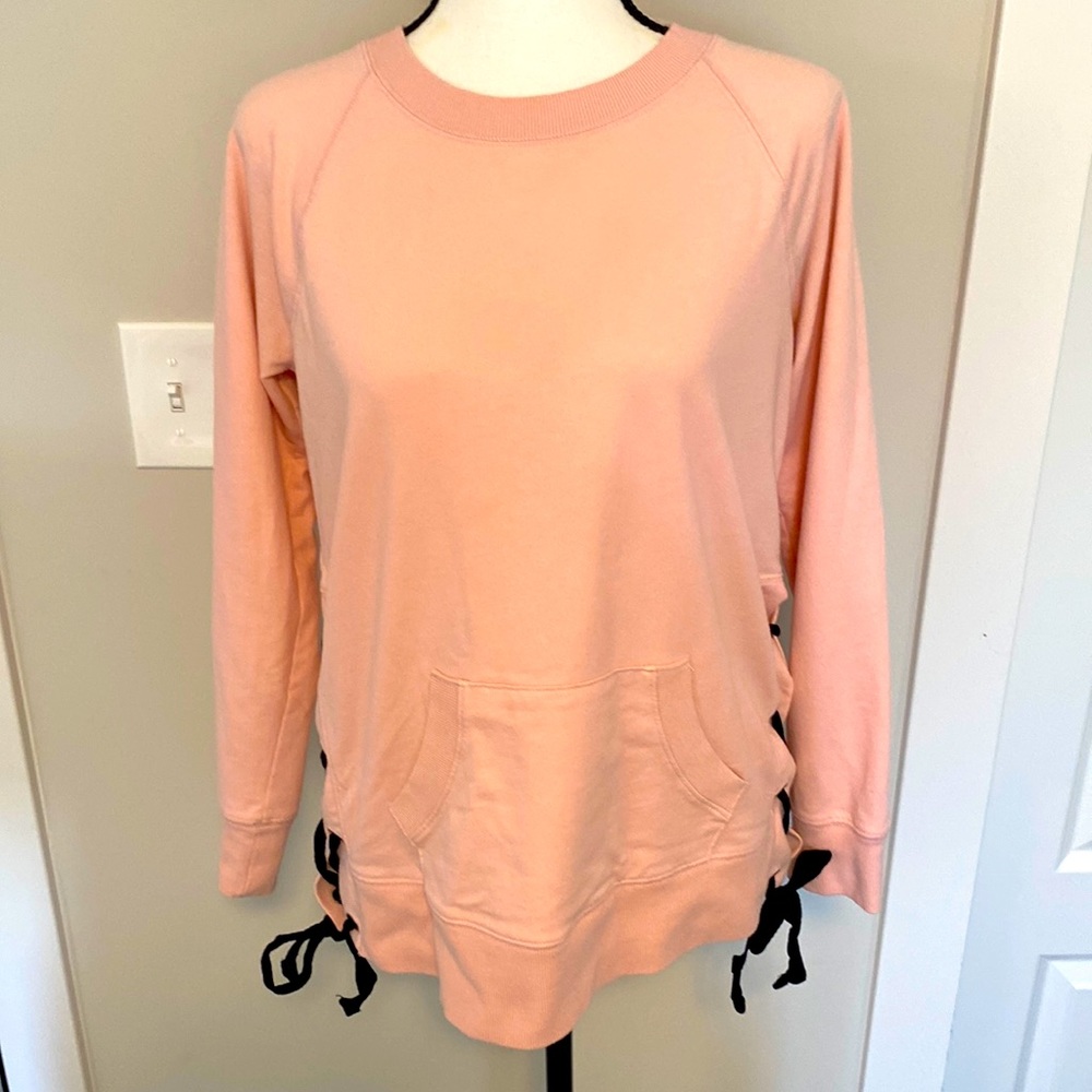 Xersion|| Pink lightweight sweatshirt with front pocket and black tie accents.